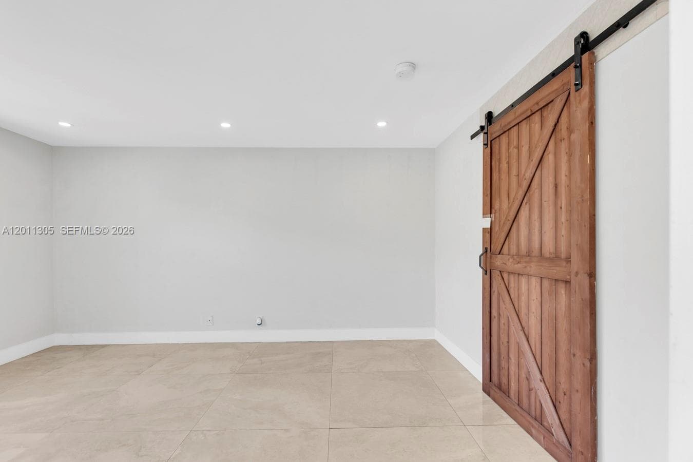 300 Diplomat Pkwy 204 photo 12