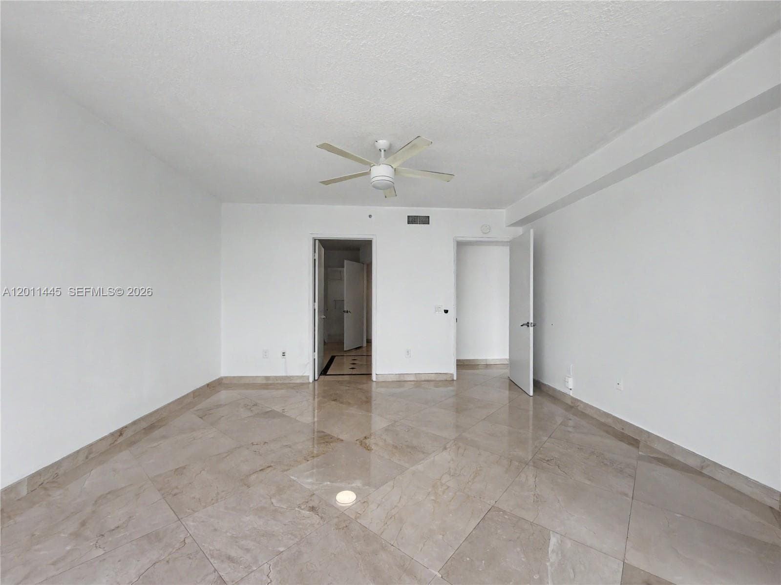 17555 Collins Ave 1502 photo 25