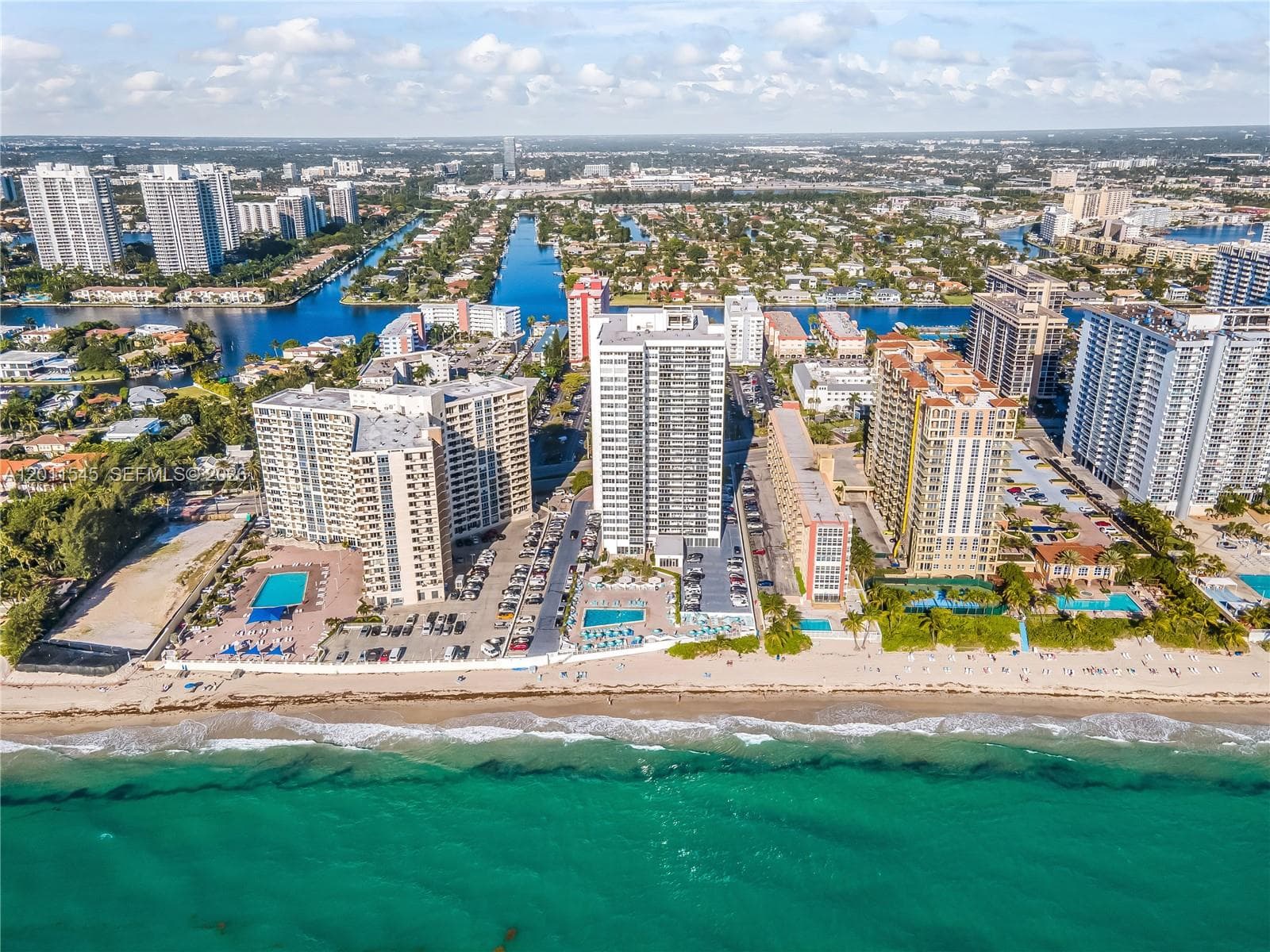 3140 S Ocean Dr (Avail Now- Nov 15, 2026) 2411 photo 2
