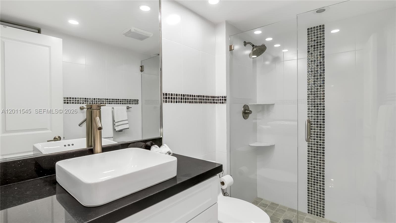 3140 S Ocean Dr (Avail Now- Nov 15, 2026) 2411 photo 25