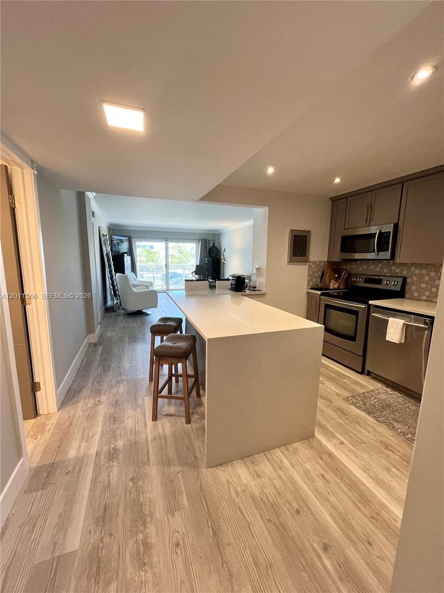 1801 S Ocean Dr 203 photo 9