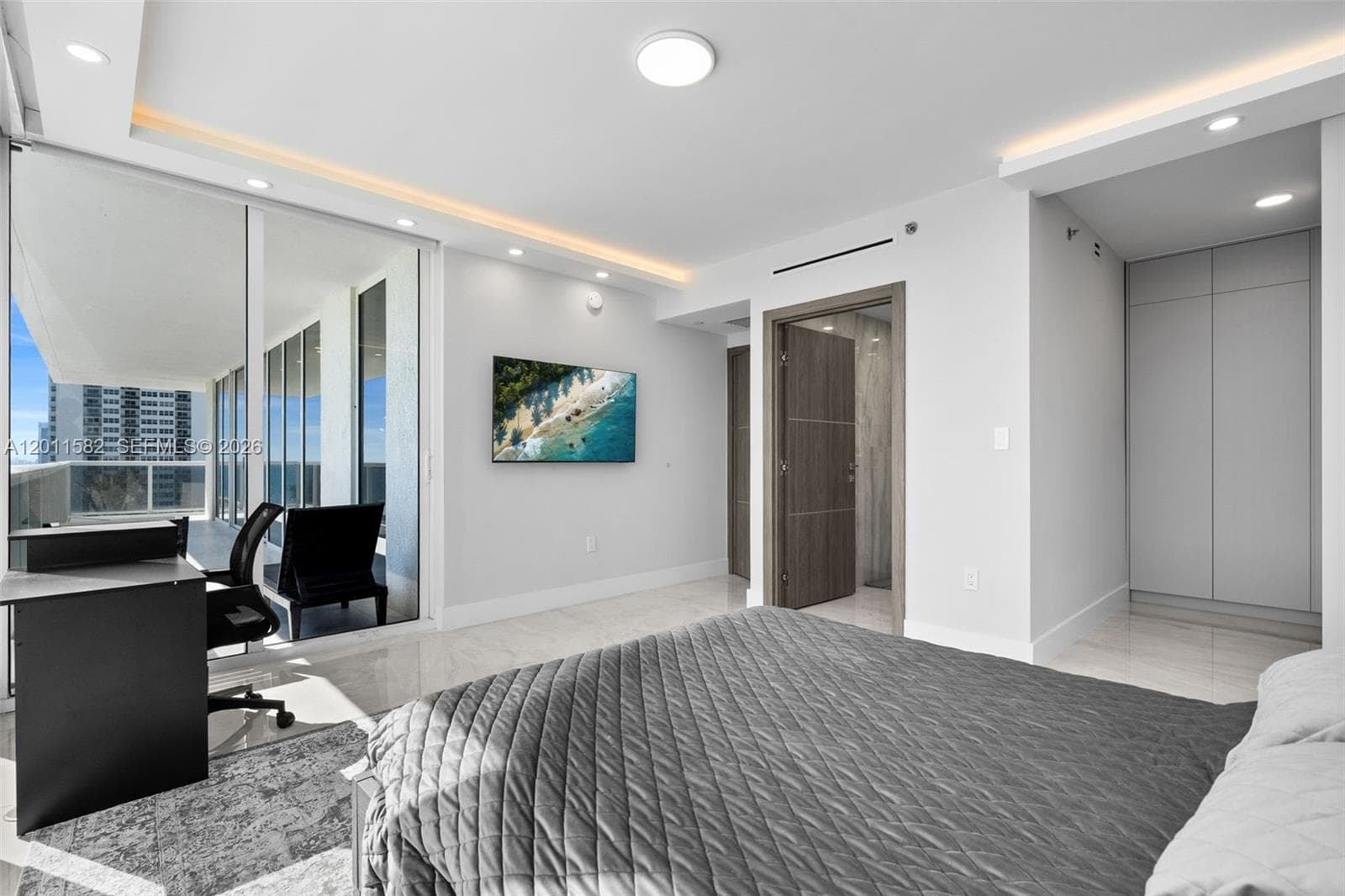 1830 S Ocean Dr 1002 photo 24