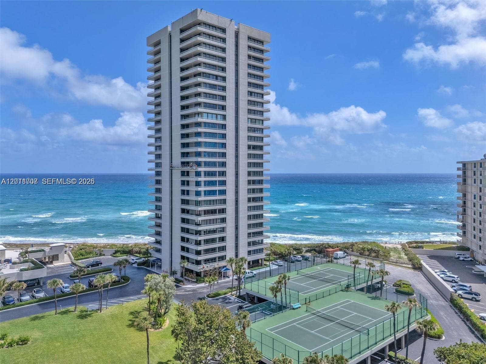 5510 N Ocean Dr 19B photo 2