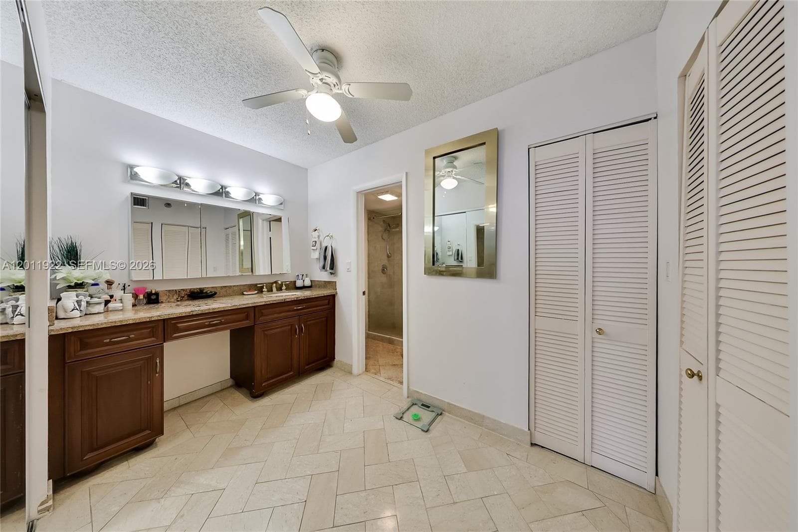 20515 E Country Club Dr 1146 photo 13