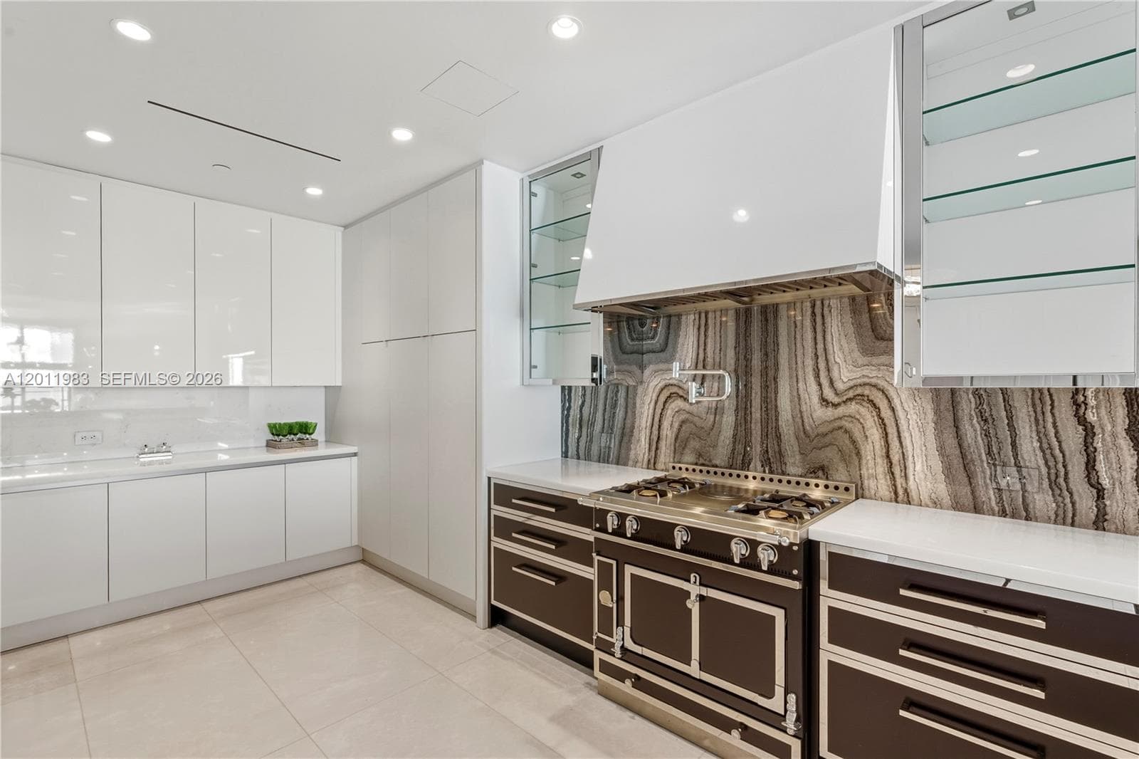 17901 Collins Ave 4