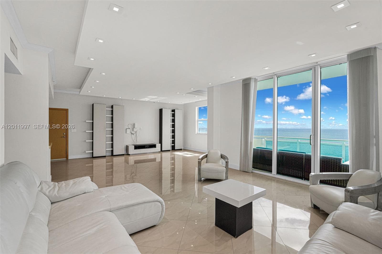 3001 Ocean Dr 3