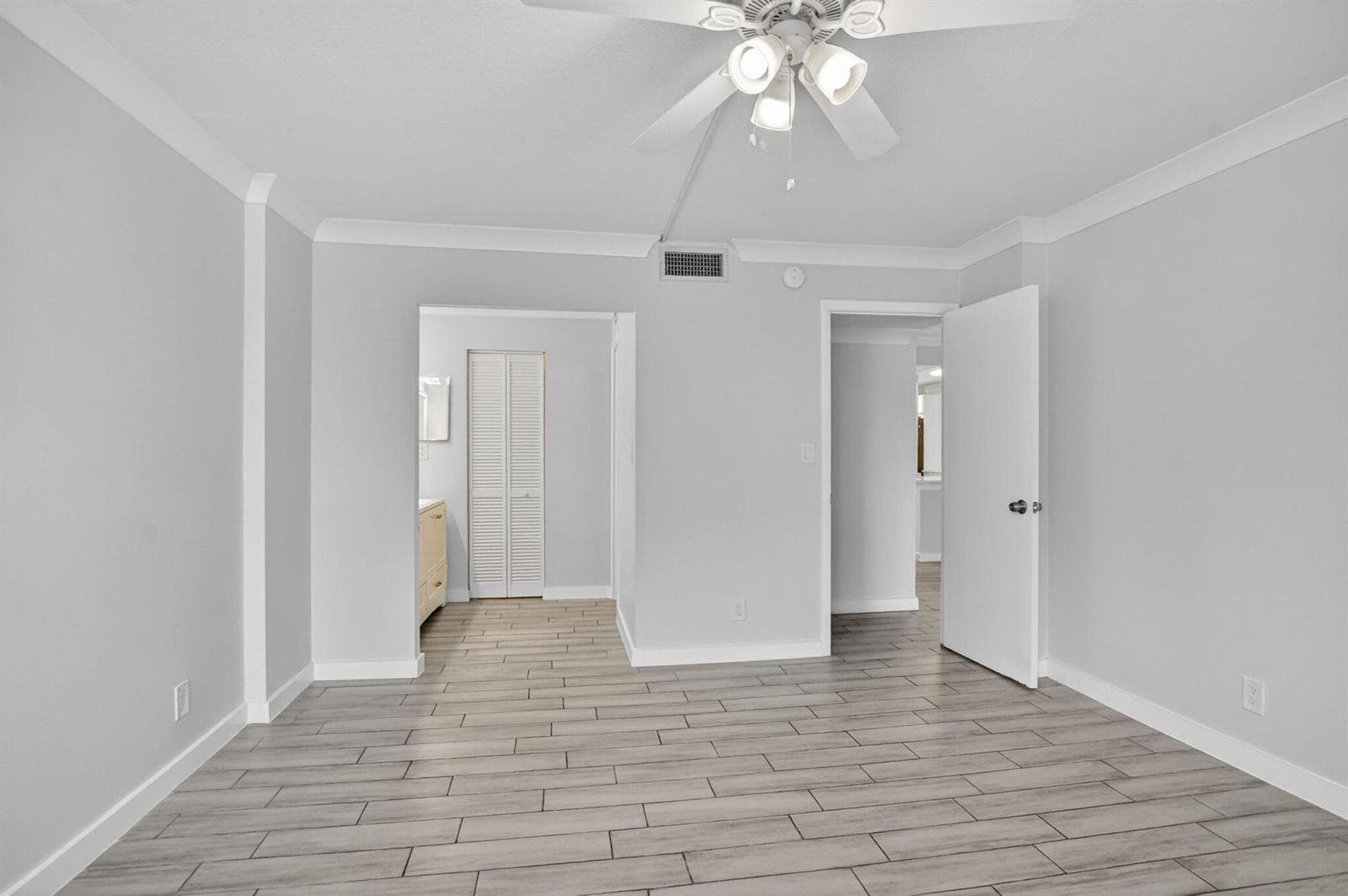 8 Royal Palm Way 203 photo 14
