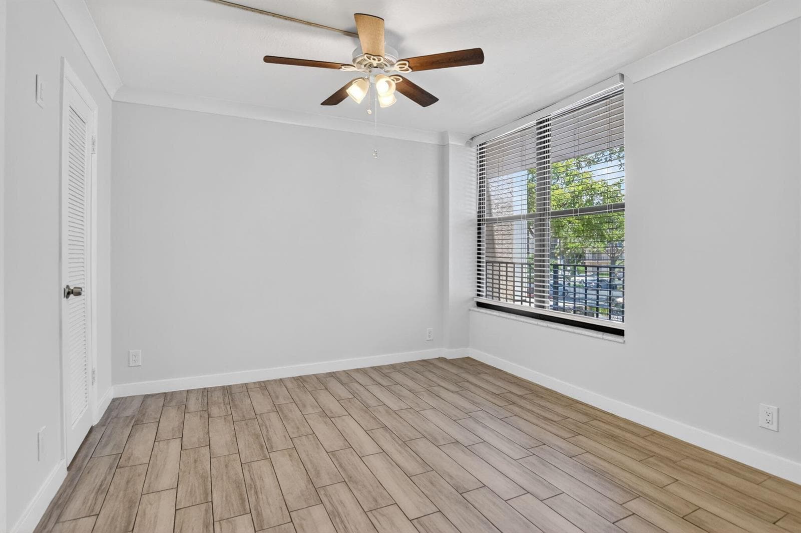 8 Royal Palm Way 203 photo 18