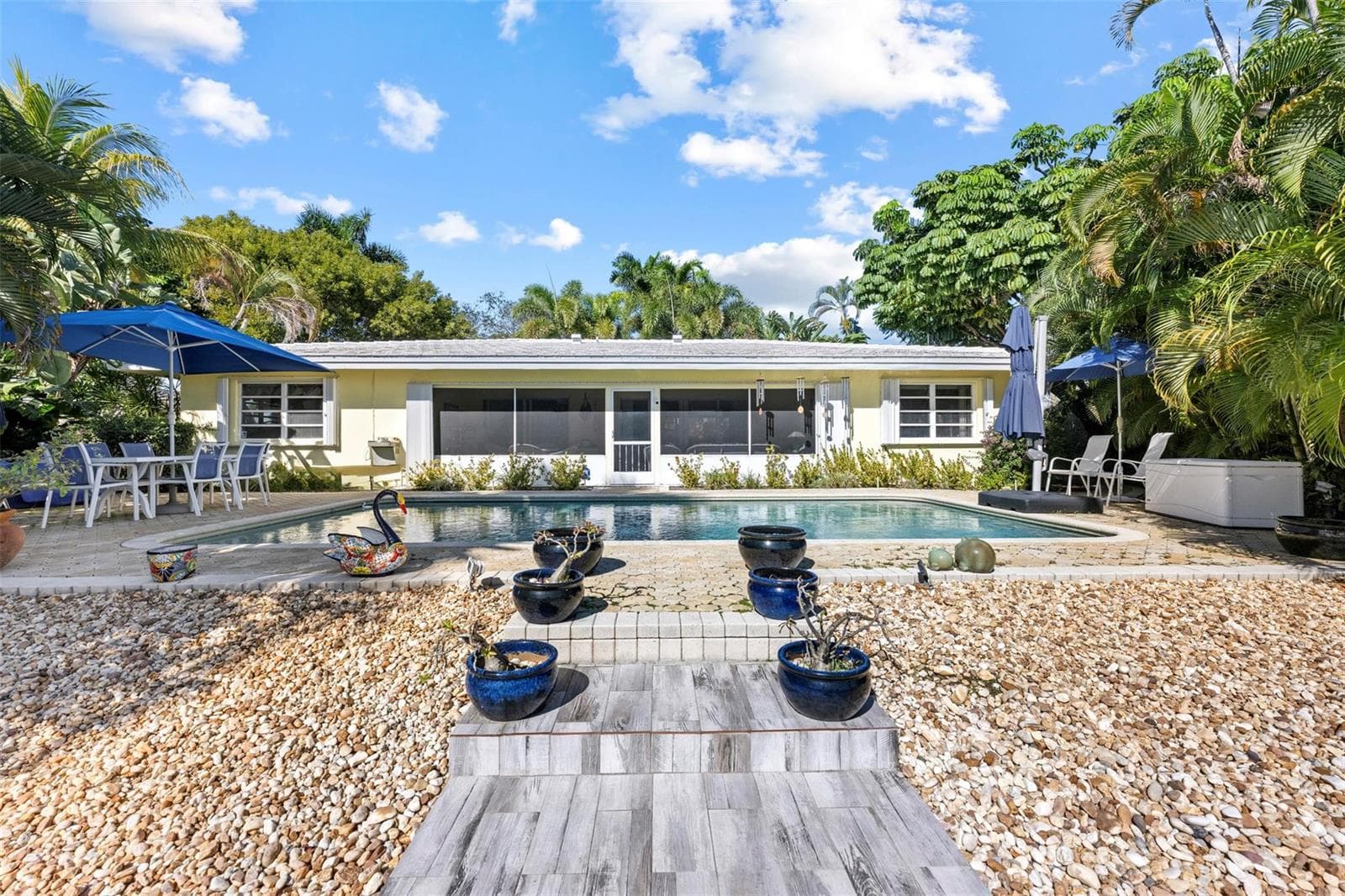 2800 NE 29th Street 5