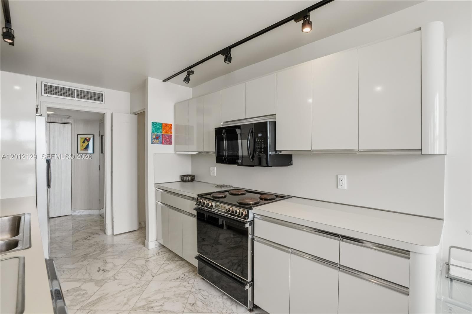 2751 Ocean Dr 1805S photo 17