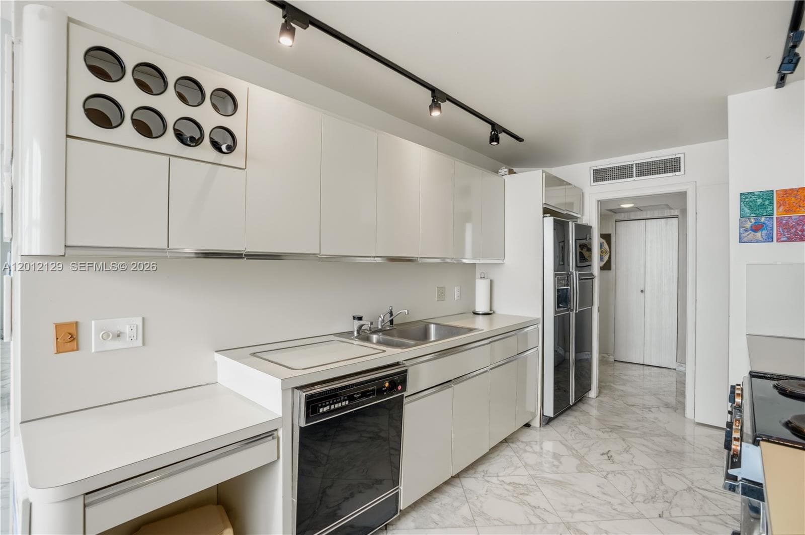 2751 Ocean Dr 1805S photo 12