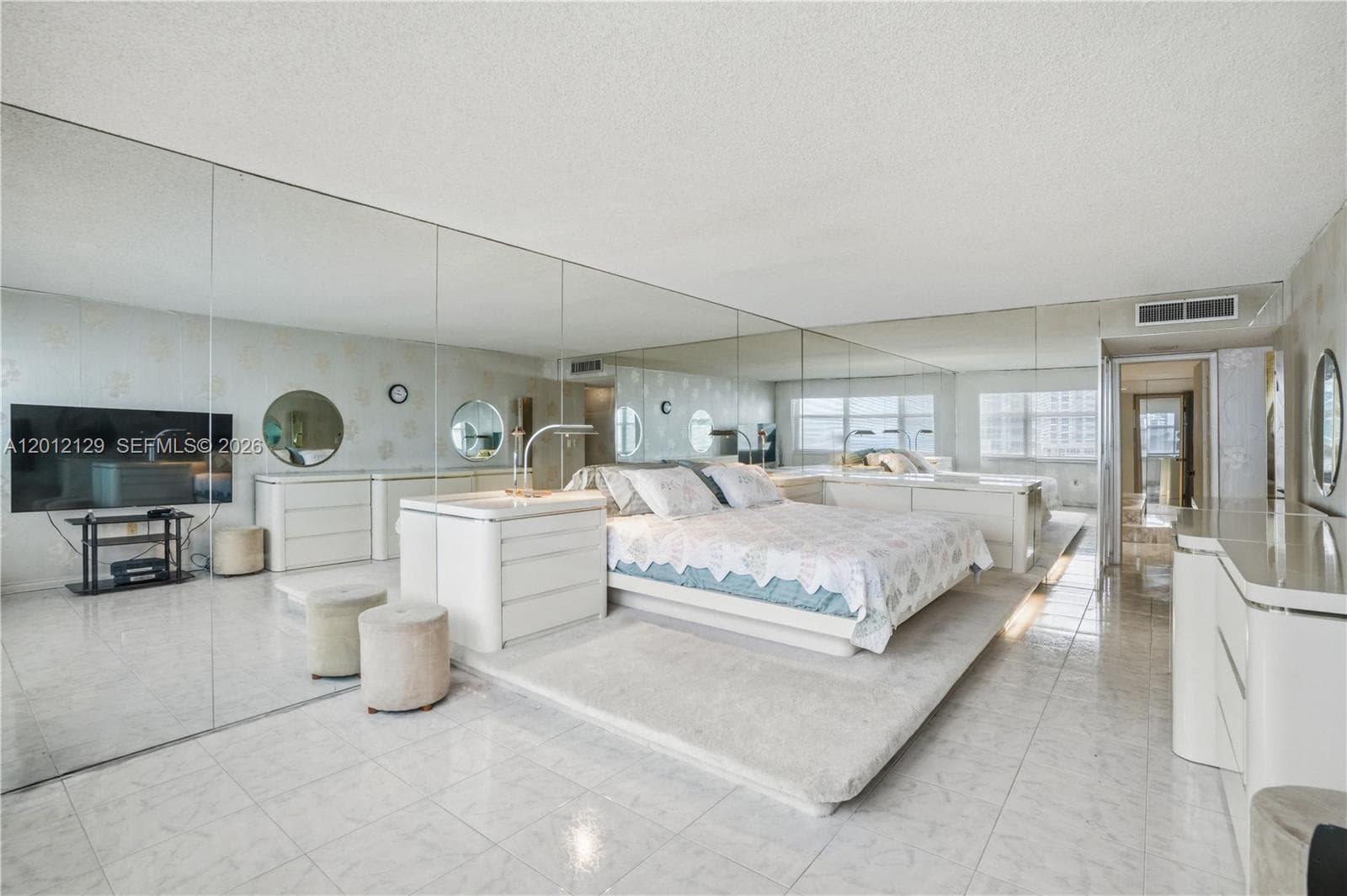 2751 Ocean Dr 1805S photo 25