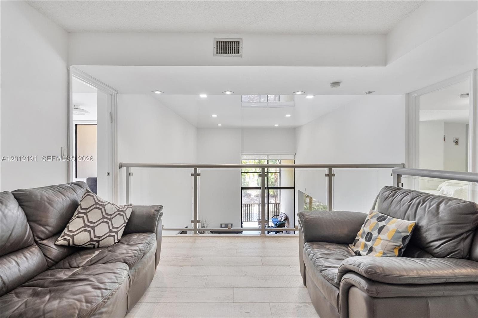 20341 W Country Club Dr TH-11 photo 14