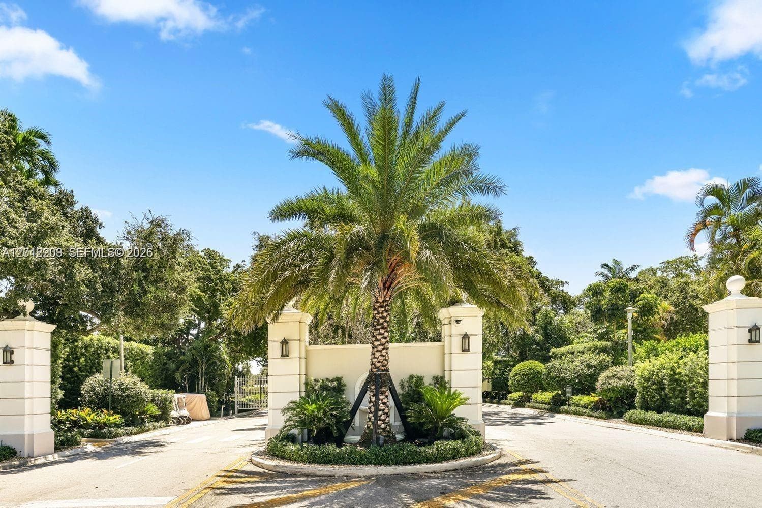 530 Sabal Palm Rd 2