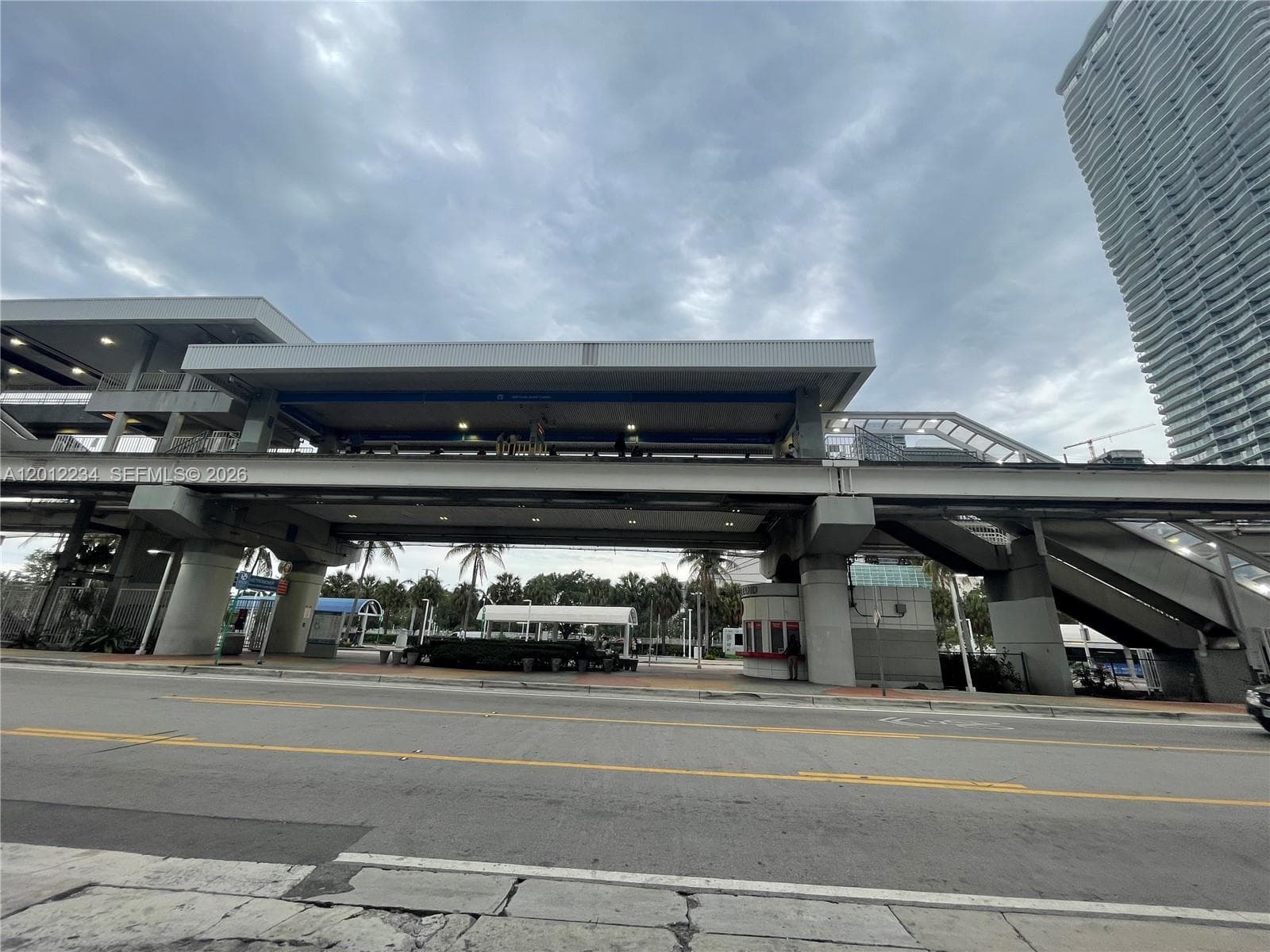 1750 N Bayshore Dr 3403 photo 18