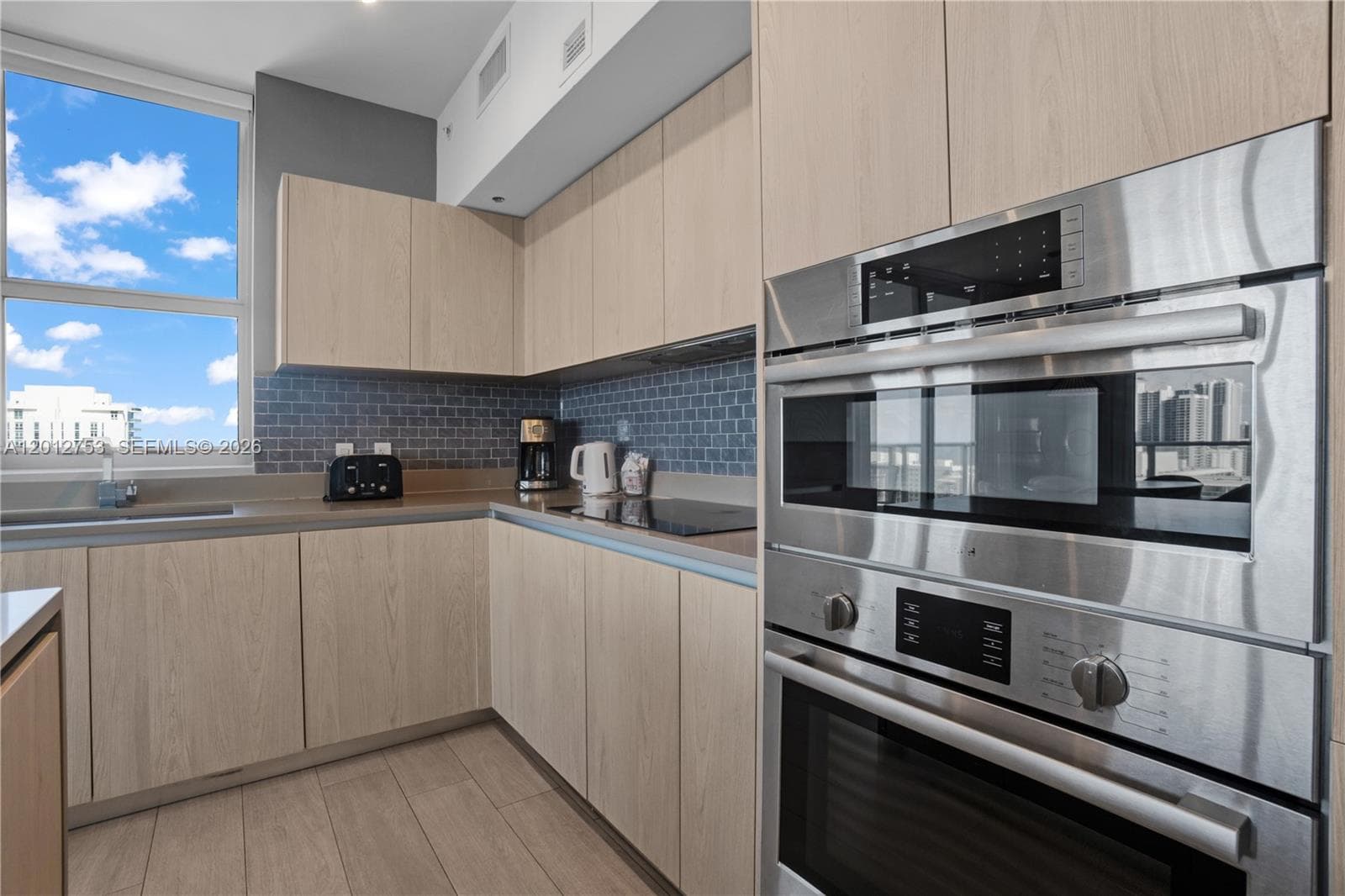 4010 Ocean Dr R1801 photo 6