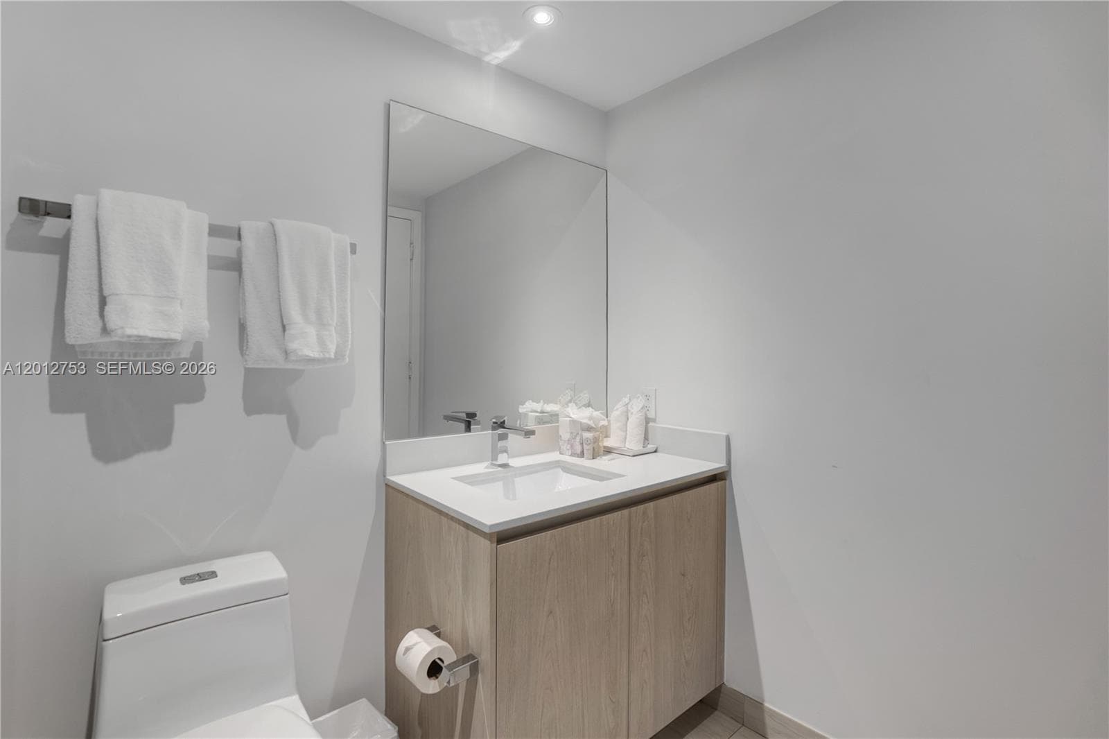 4010 Ocean Dr R1801 photo 22