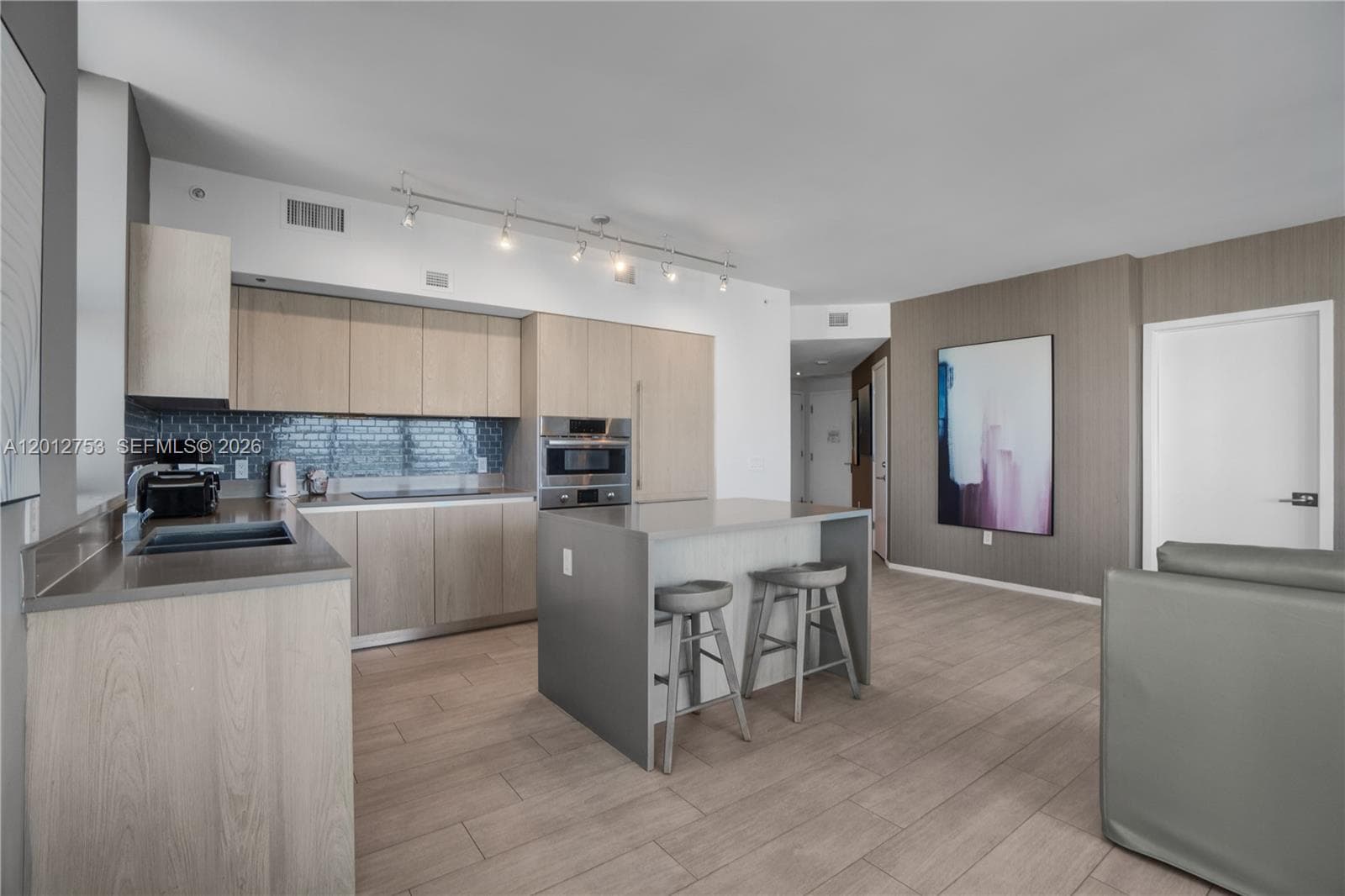 4010 Ocean Dr R1801 photo 9
