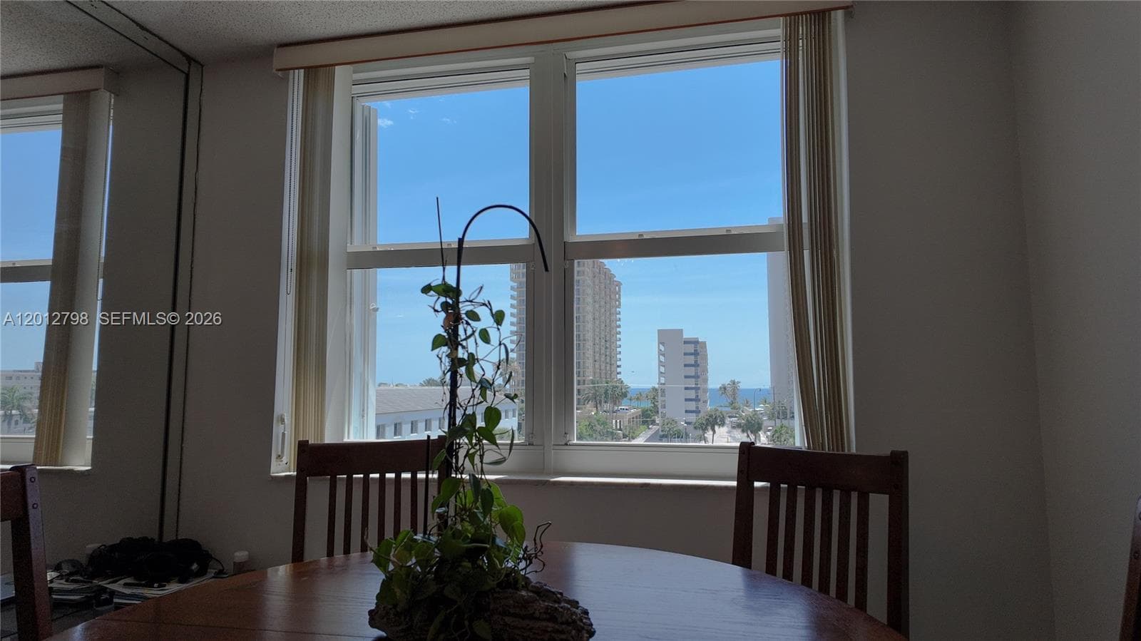3113 S Ocean Dr 506 photo 8