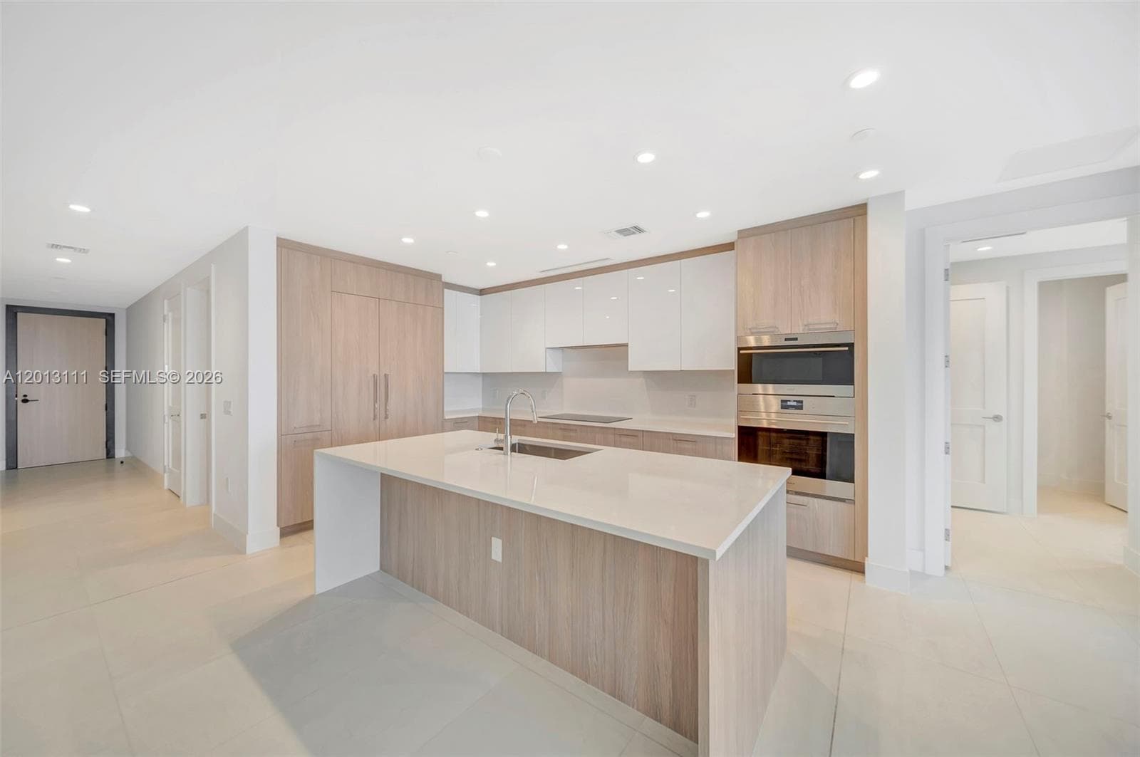 153 N Seabreeze Blvd 801 photo 11