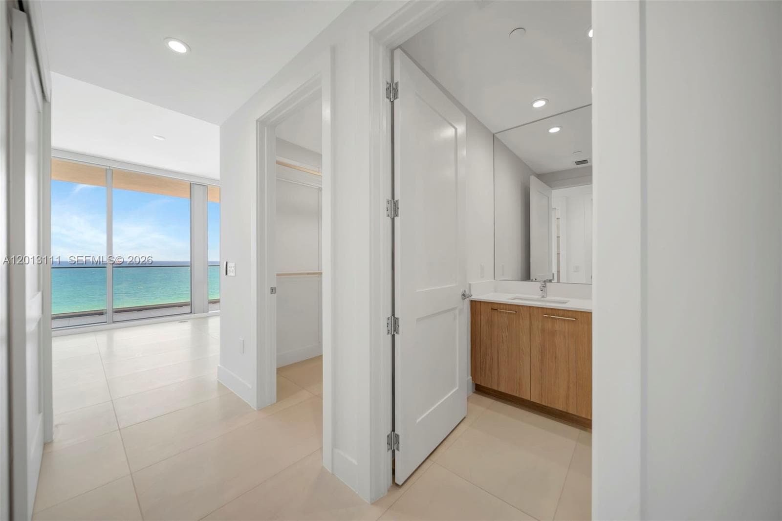 153 N Seabreeze Blvd 801 photo 25