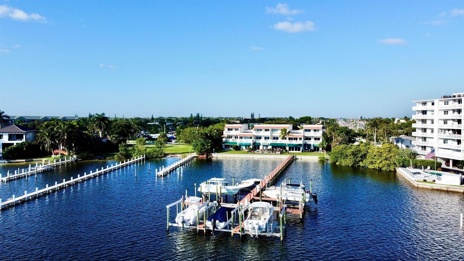 324 N Lake Drive 4