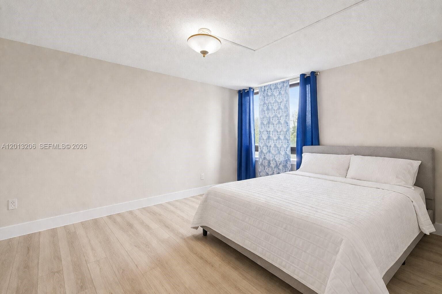 9800 W Bay Harbor Dr 406 photo 4