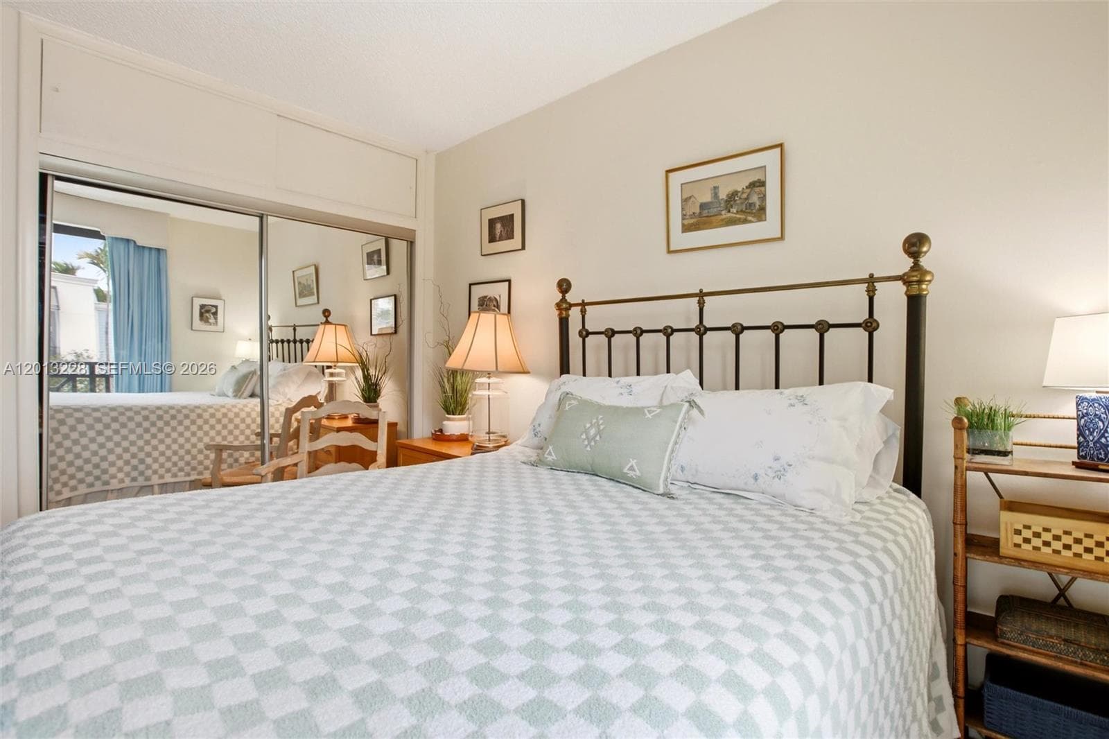 1620 S Ocean Ln 236 photo 9