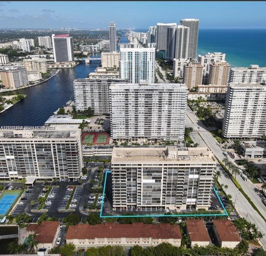 2049 Ocean Dr 1