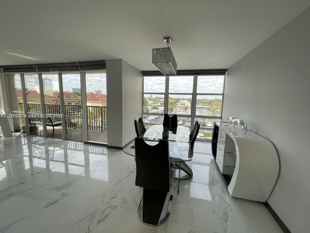 2049 S Ocean Dr East401 photo 8