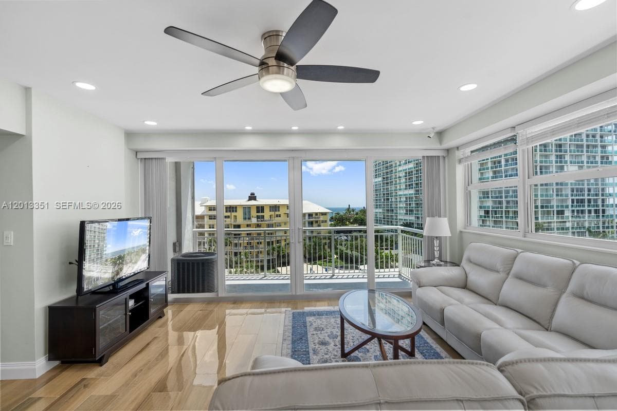 1920 Ocean Dr 2