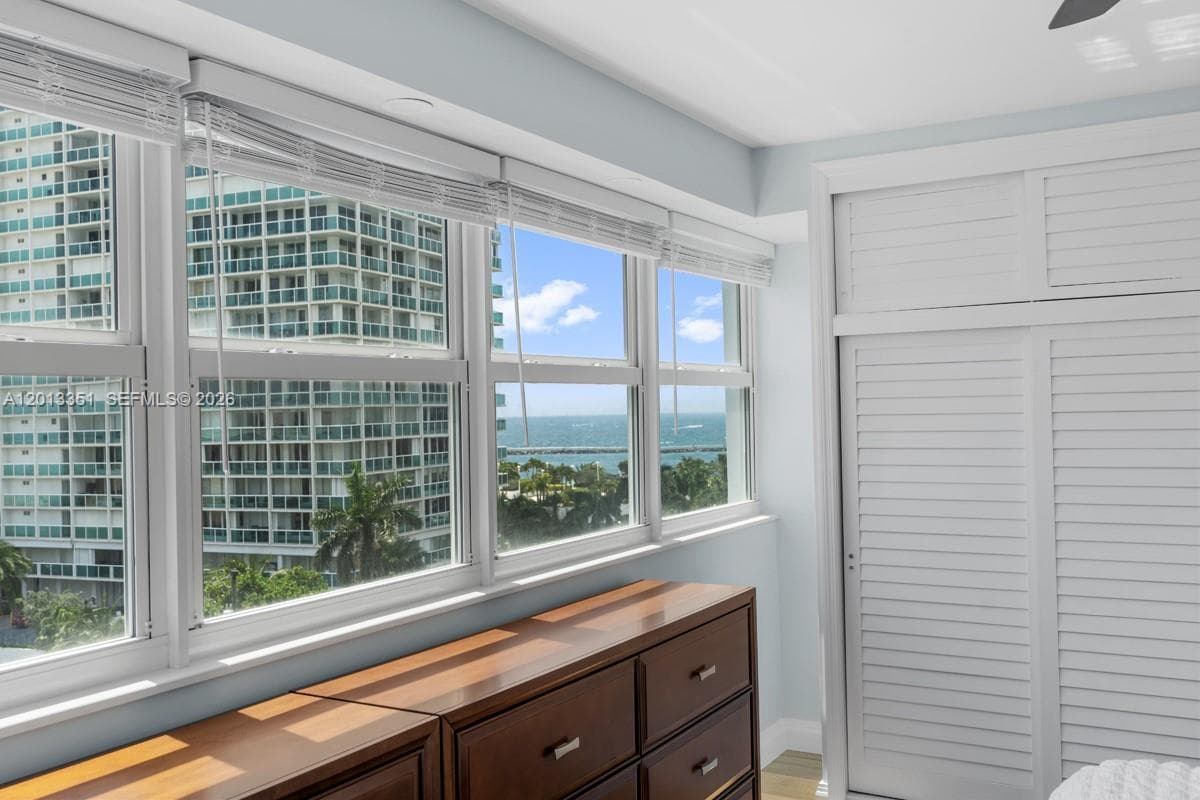 1920 Ocean Dr 701 photo 12