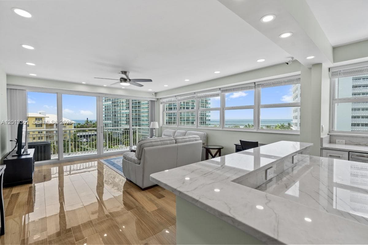 1920 Ocean Dr 3