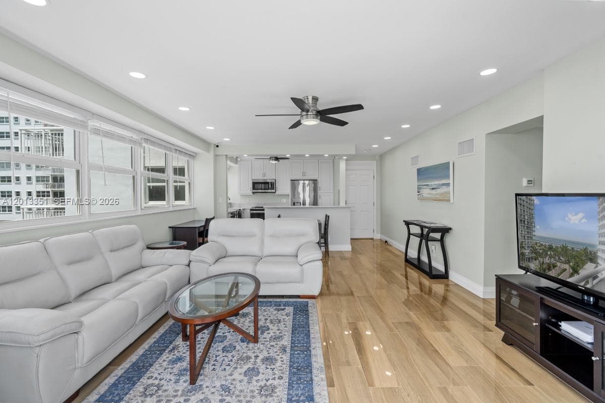 1920 Ocean Dr 5