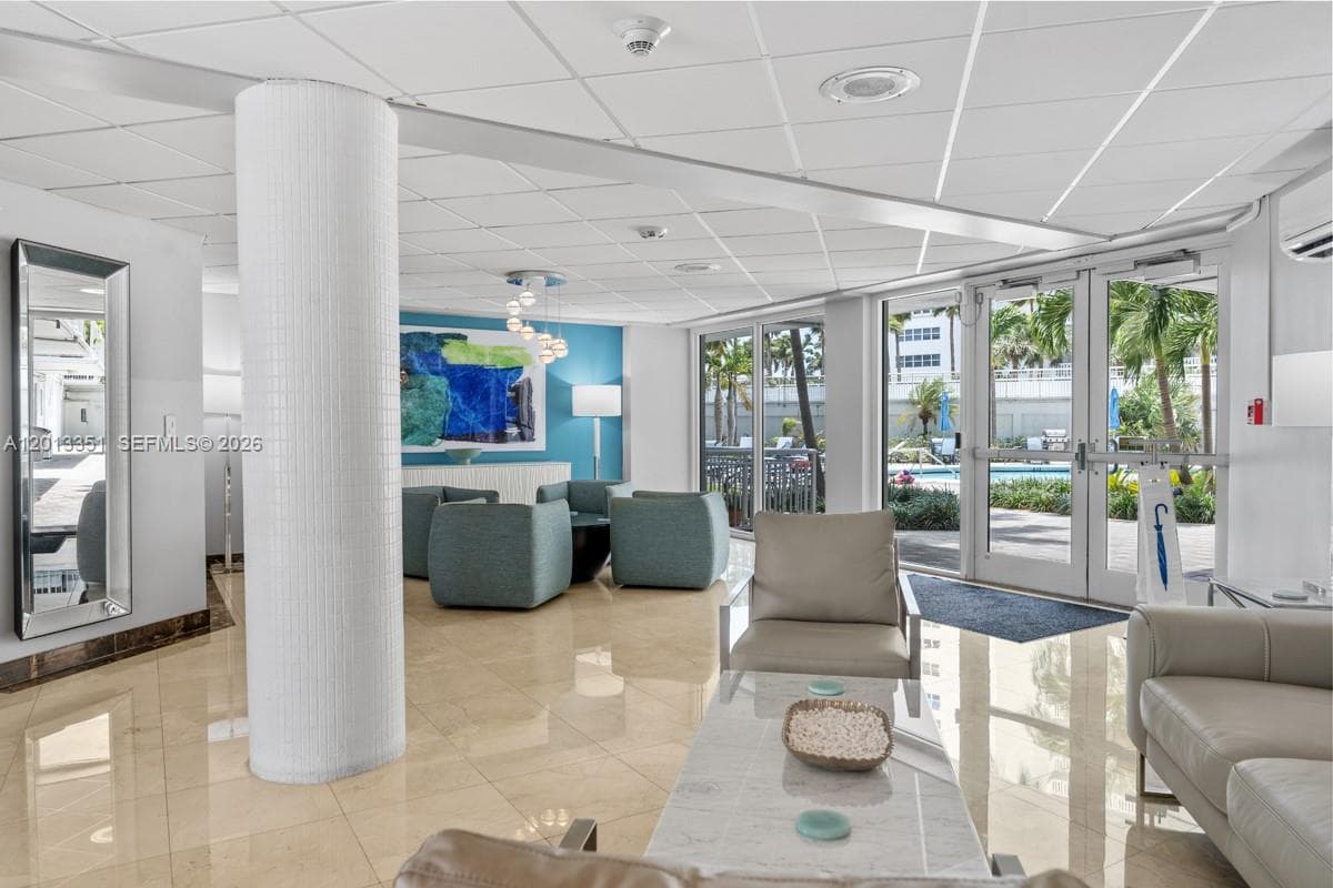 1920 Ocean Dr 701 photo 25