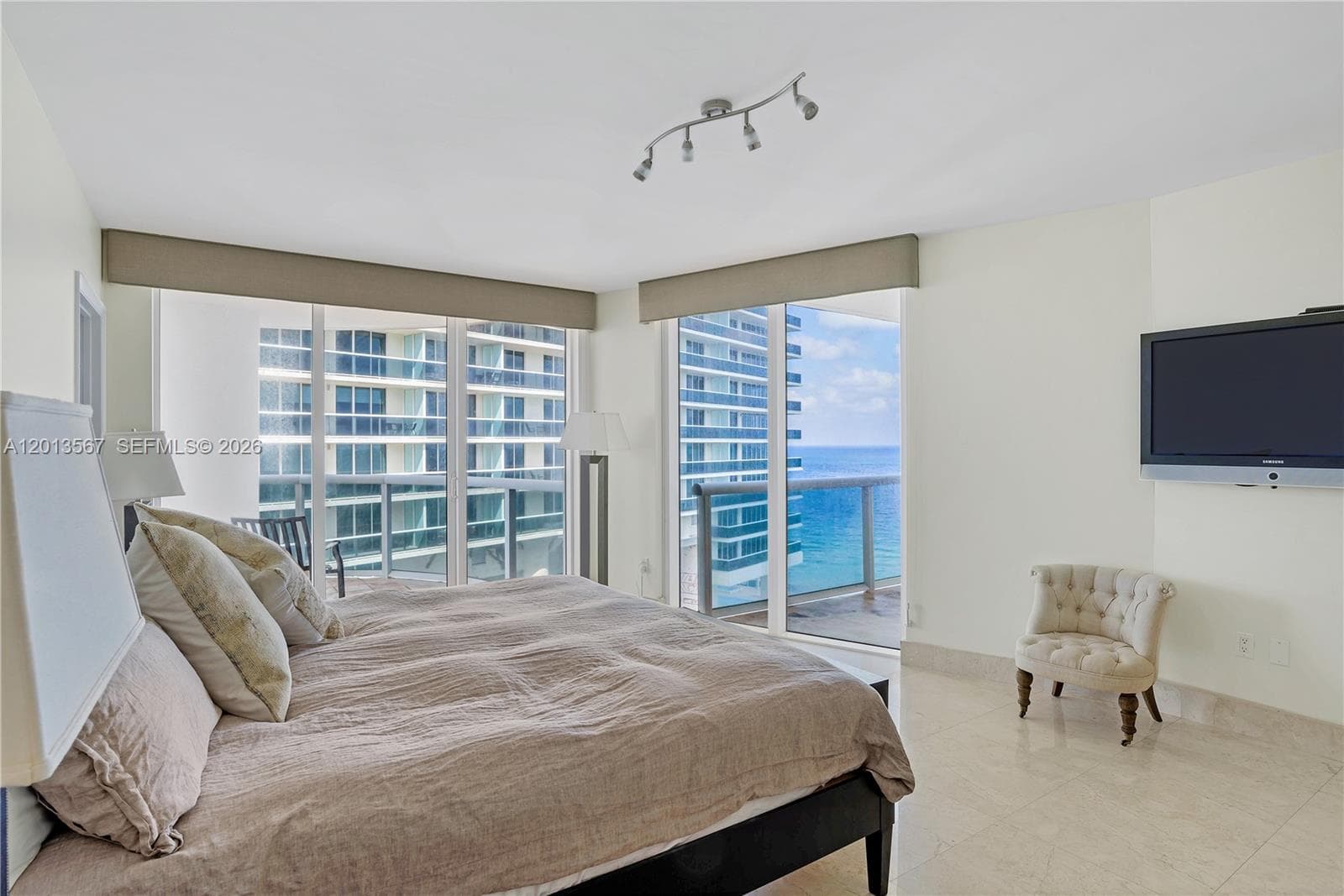 1850 S Ocean Dr 1410 photo 17