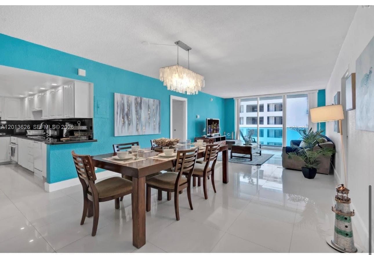 4001 Ocean Dr 5