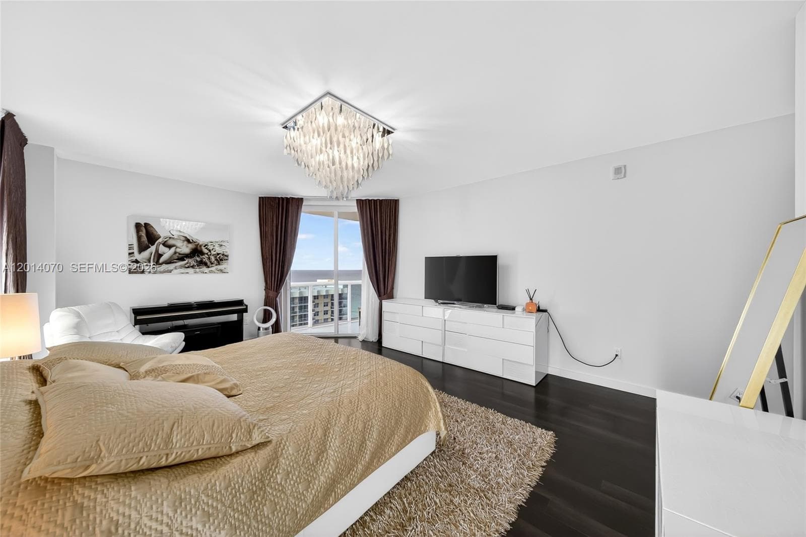 2711 S Ocean Dr 1901 photo 10