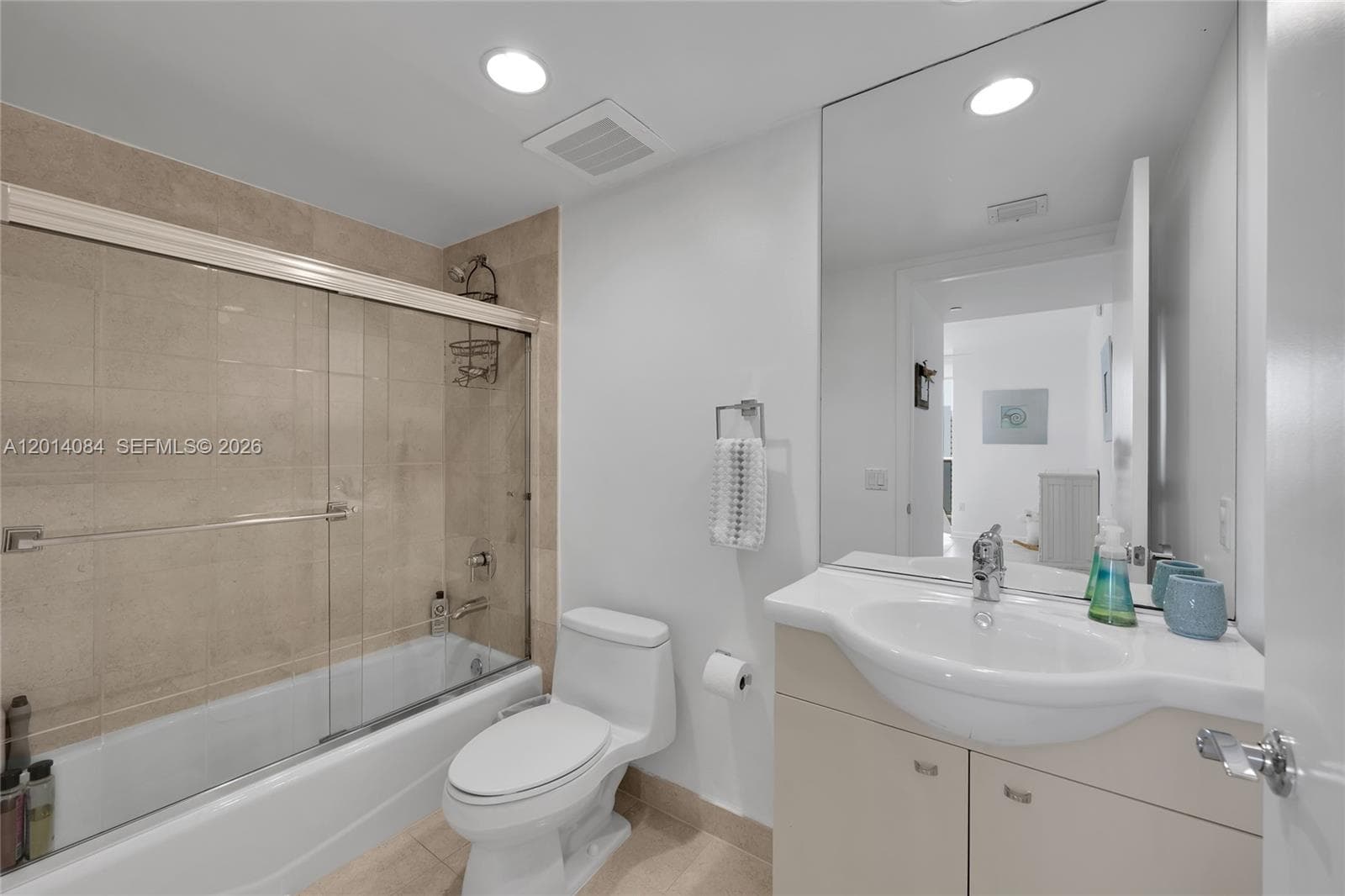1830 Ocean Dr 1703 photo 22