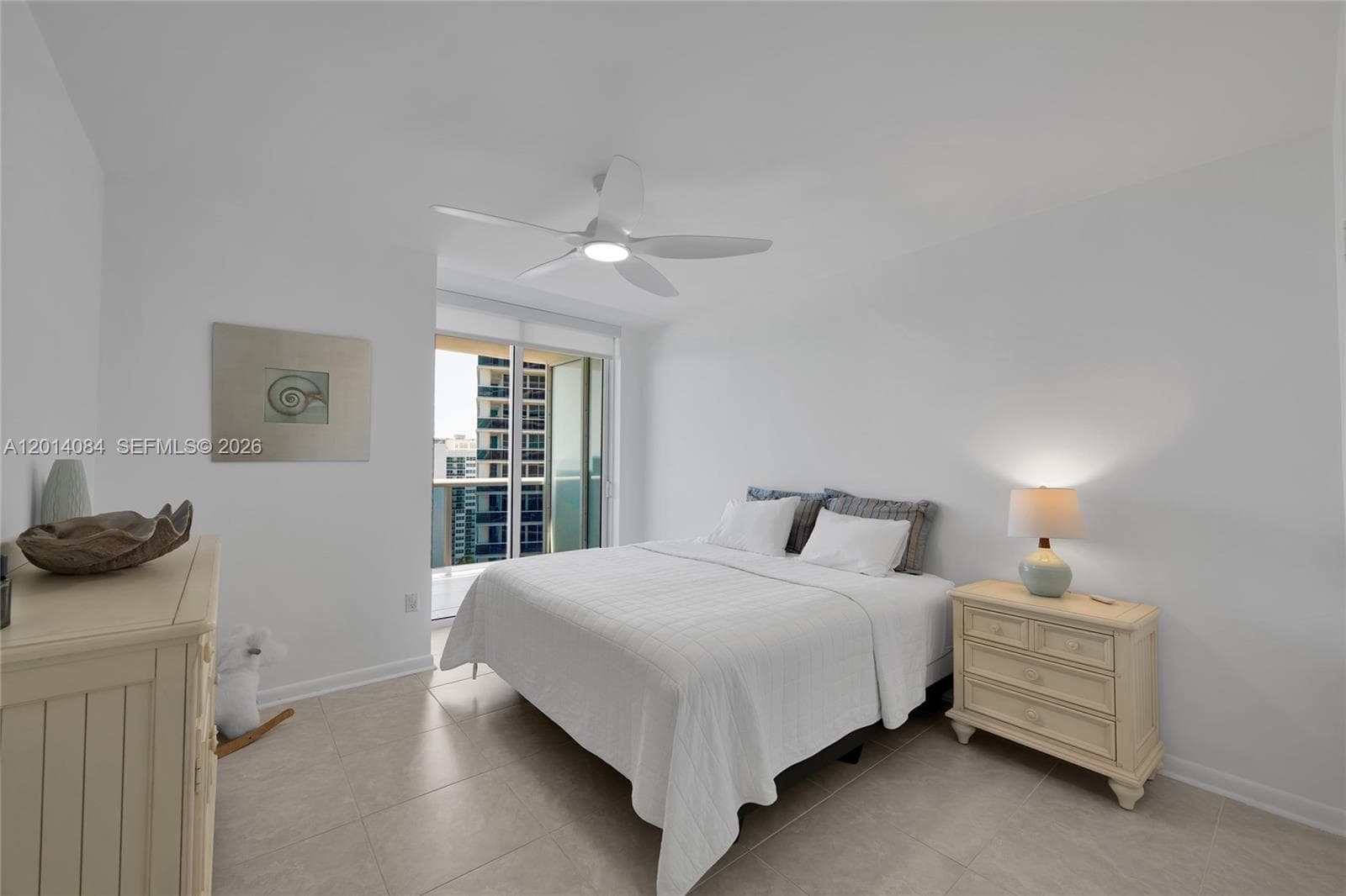 1830 Ocean Dr 1703 photo 20