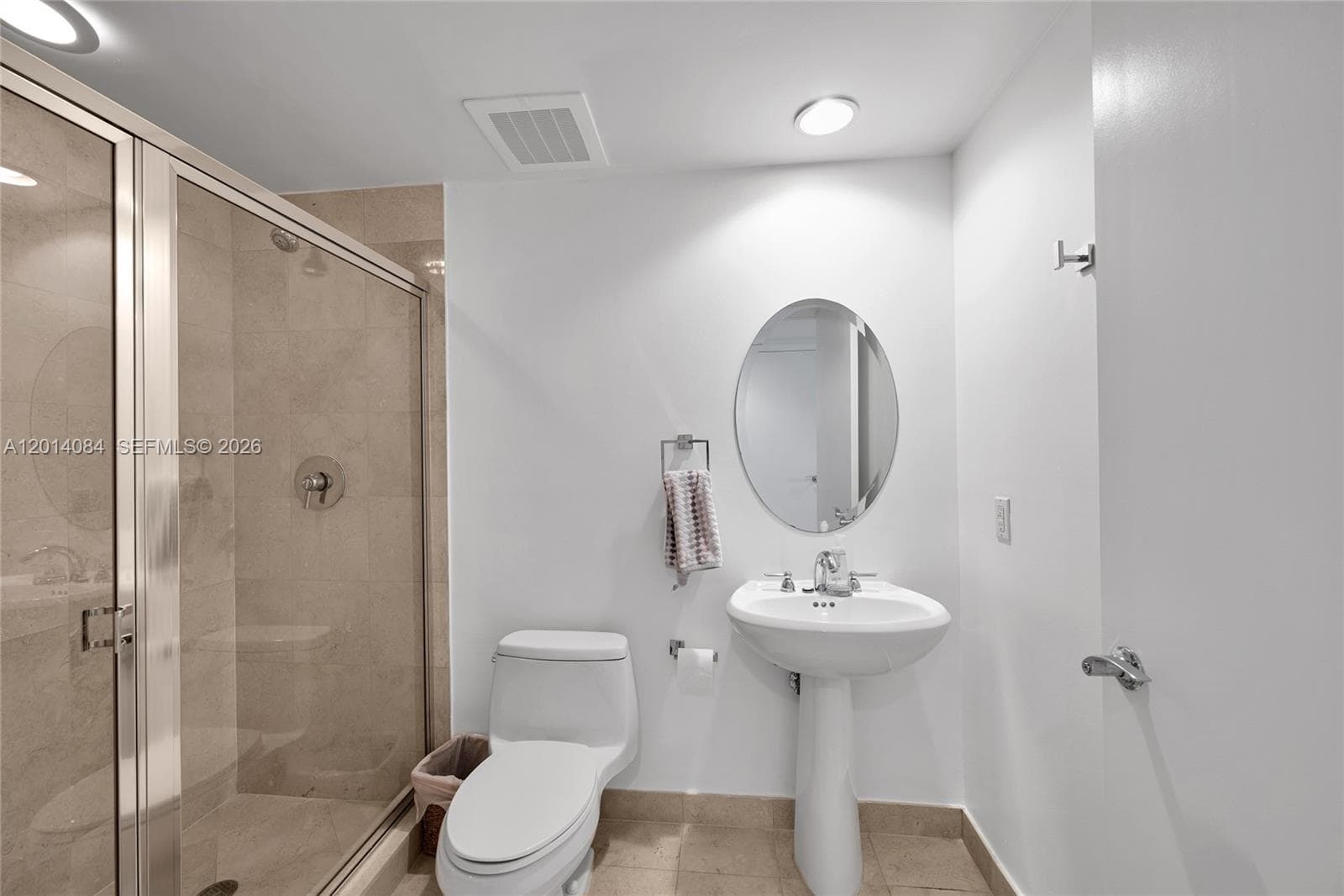 1830 Ocean Dr 1703 photo 25