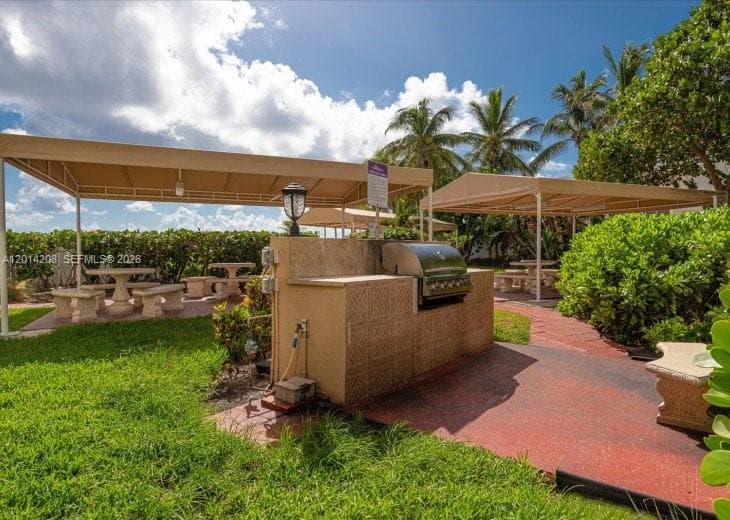3505 Ocean Dr 210 photo 23