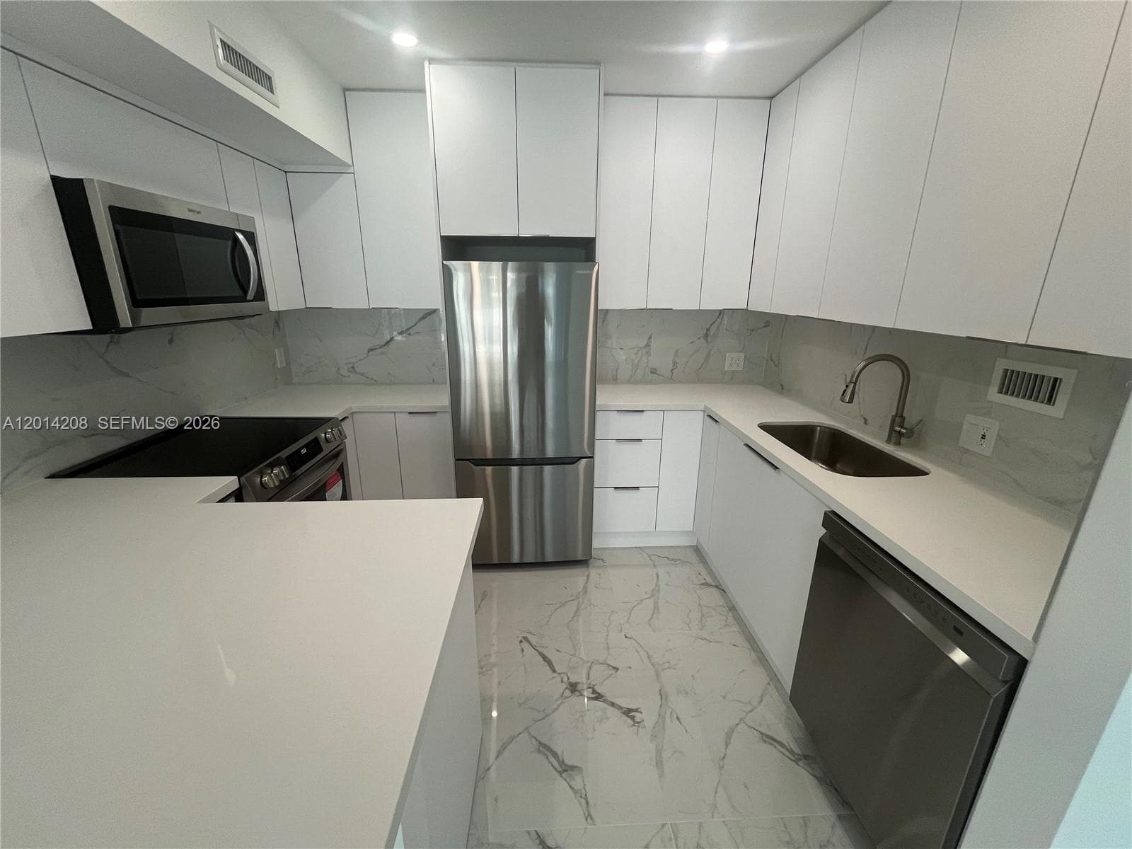 3505 Ocean Dr 2