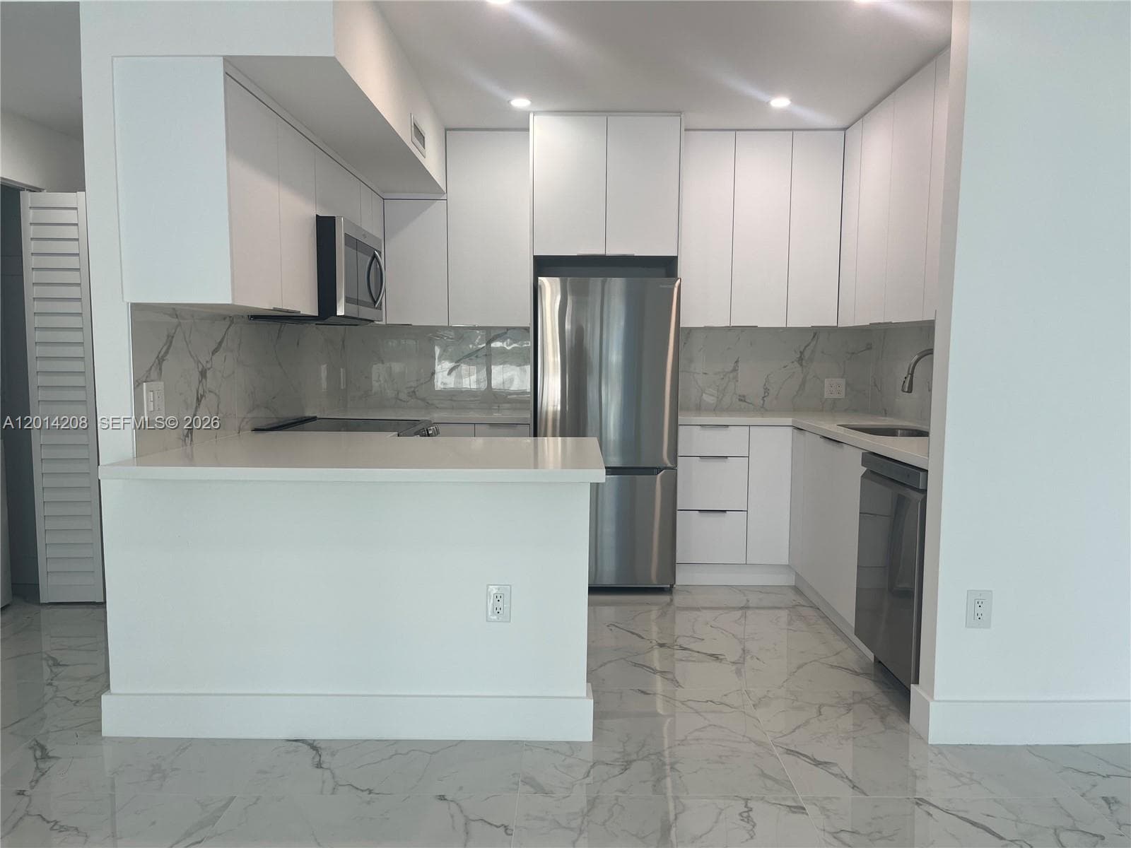 3505 Ocean Dr 1