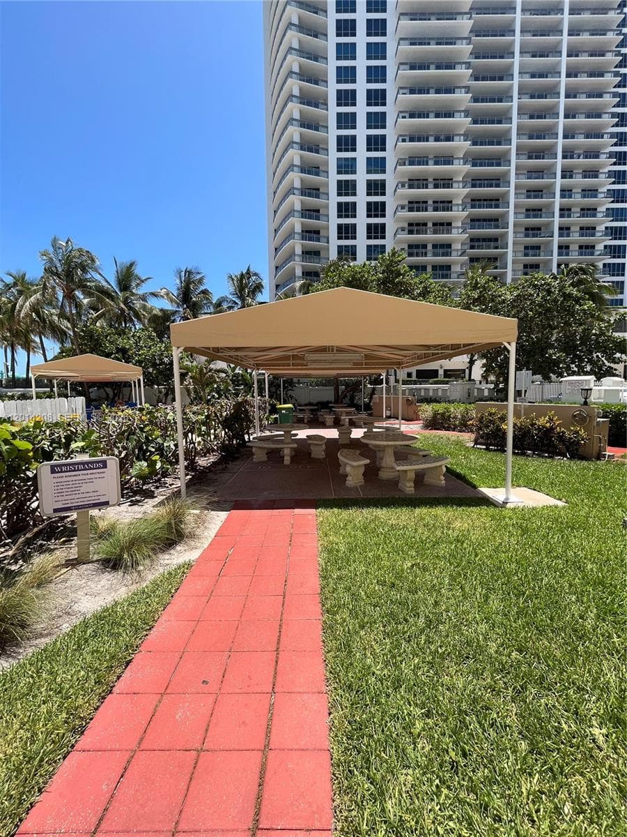 3505 Ocean Dr 210 photo 24