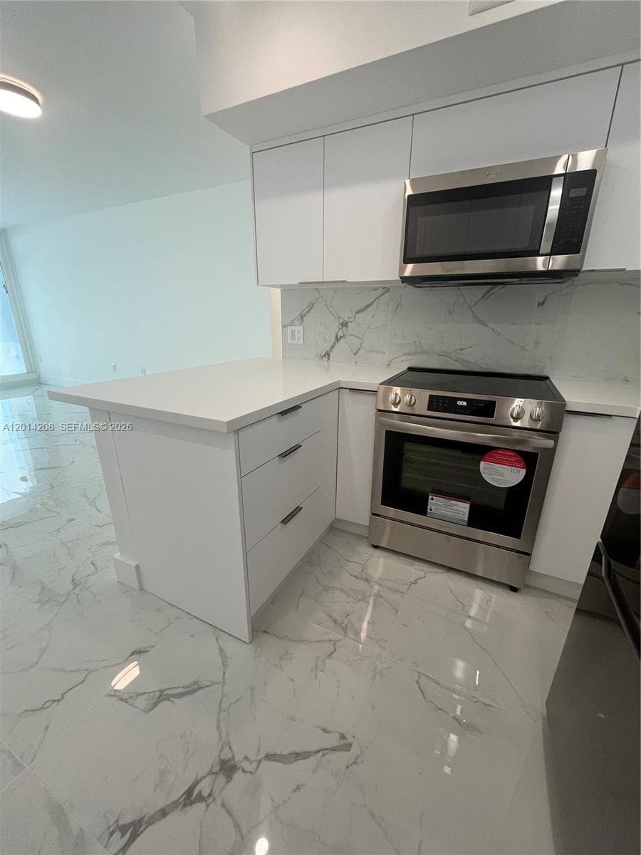 3505 Ocean Dr 4
