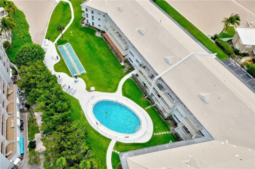 1750 S Ocean Lane 219 photo 19