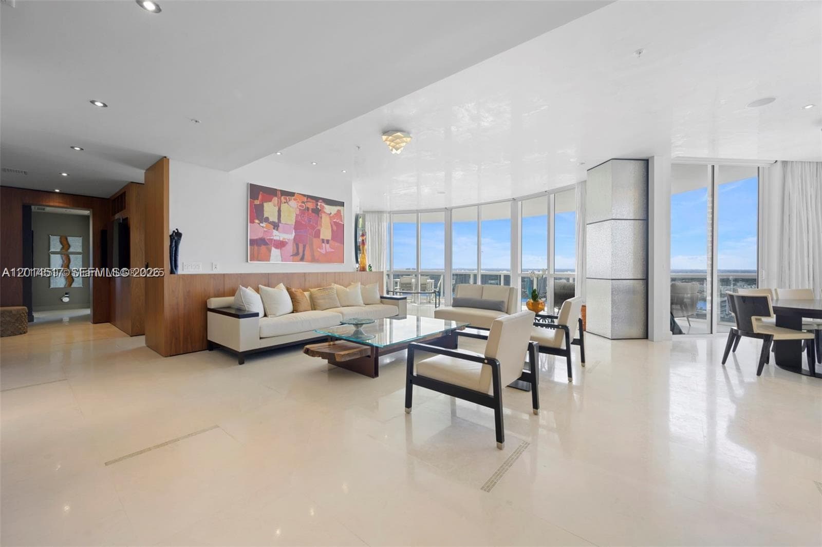 18201 Collins Ave 4