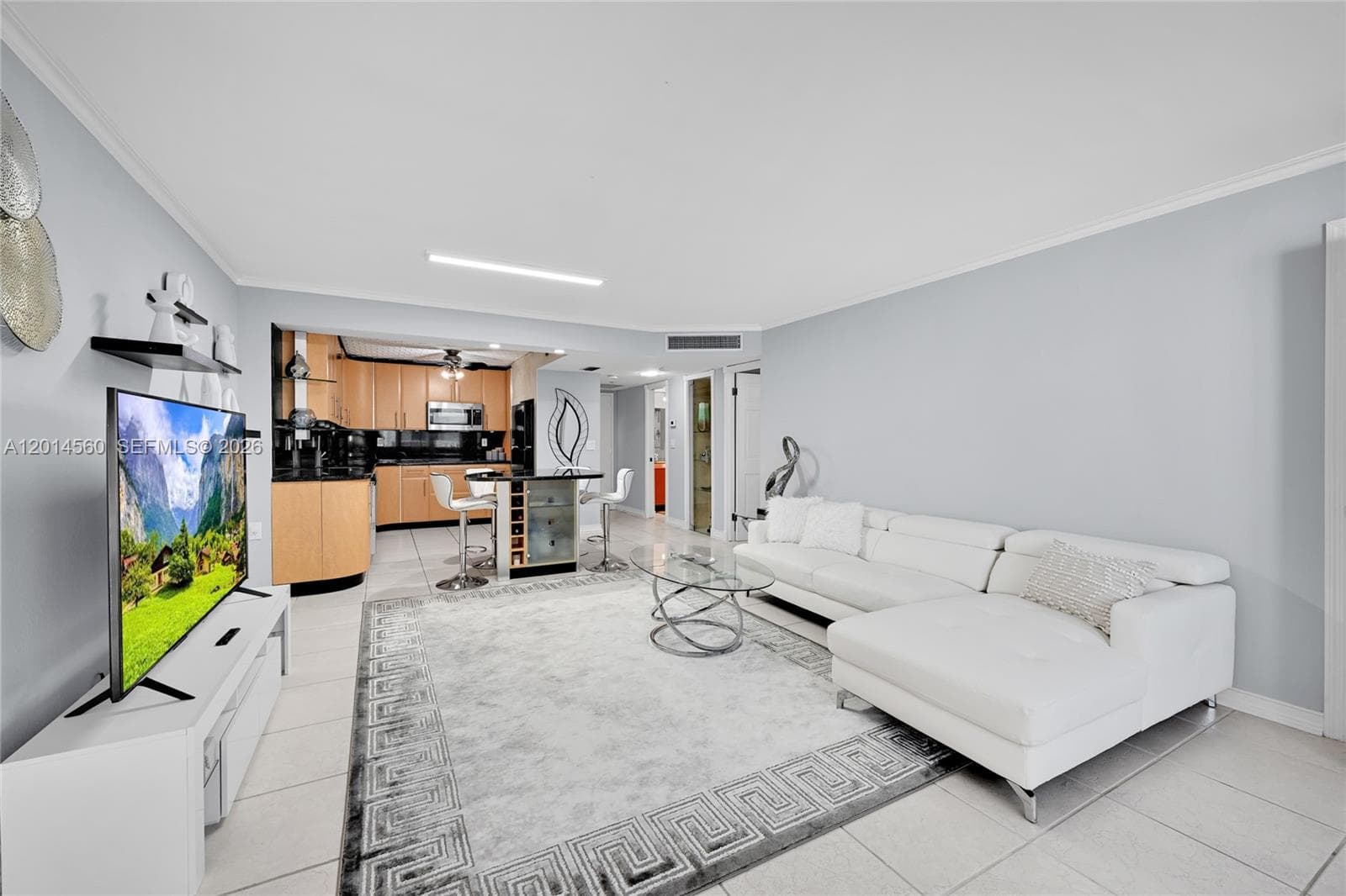 6039 Collins Ave 621 photo 13