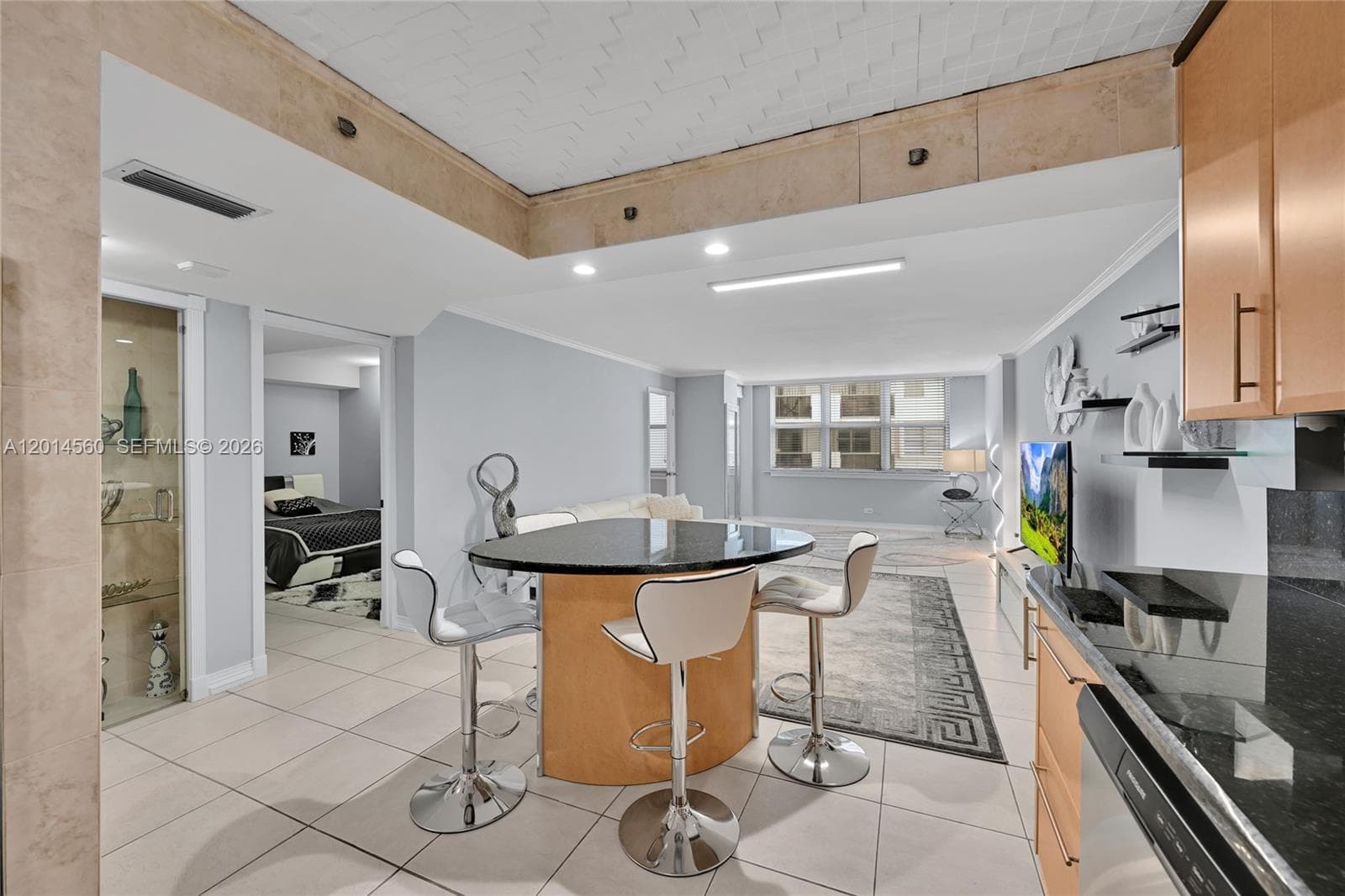 6039 Collins Ave 621 photo 17